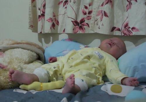 坐着睡觉图片,揭秘独特睡眠姿势的奥秘  第2张