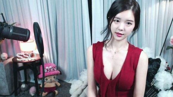 门把后韩国女主播,揭秘门把背后的故事与魅力 第3张 门把后韩国女主播,揭秘门把背后的故事与魅力 第3张