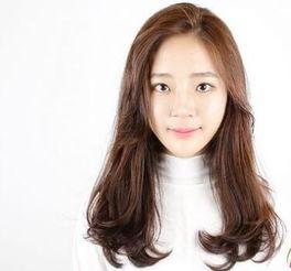 梨花烫图片中长发,古典与现代的完美融合  第3张